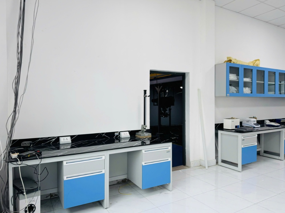 Bàn thí nghiệm áp tường Bàn thí nghiệm áp tường